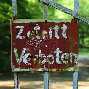 Kaserne im Wald 1