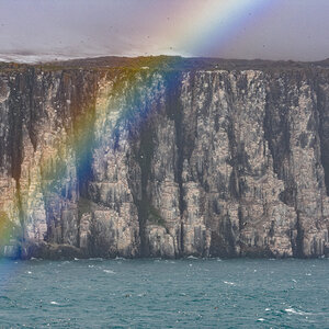 2016  0731 0852 Regenbogen vor dem Alkefjellet Spitzbergen  DSC 0663