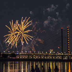Feuerwerk gelb
