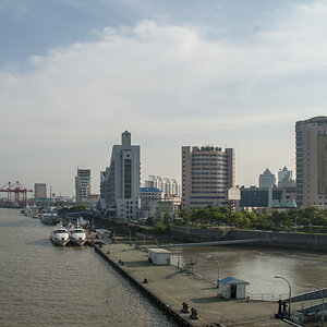 China047