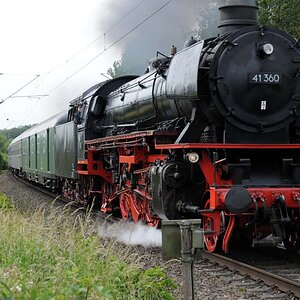 41 360