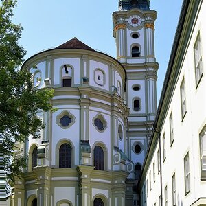 DSC 0700 1200