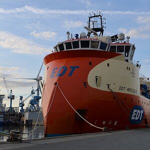 s180925 Bremerhaven EDT Hercules 1128