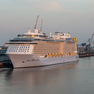 190407 Spectrum of the Seas-3.jpg