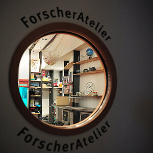 "Universum" inside