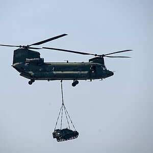 Chinook CH 47.jpg
