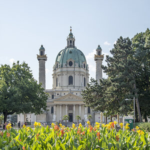 Karlskirche Wien.jpg