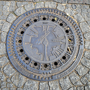 Kanaldeckel Berlin.jpg