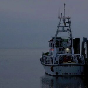 Abends am Anleger nach Pellworm nahe Nordstrand..jpg