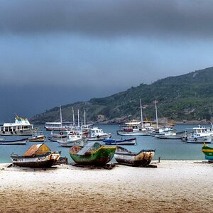 BOOTE. Im Hafen von Arraial do Cabo, Jun. 09
