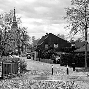 Ländlich - sittlich, mit Brücke.jpg