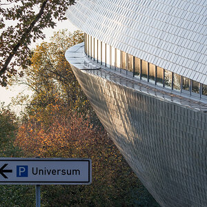 Zum Universum links