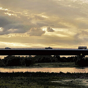 Strassenbrücke über die Elbe (Perleberg).jpg