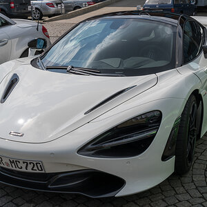 McLaren 720 S (2015- )