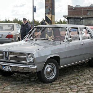 Plymouth Valiant Signet Hurst-equipped (1967)