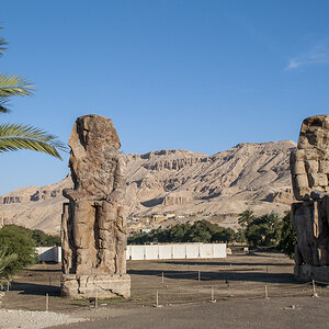 Kolosse von Memnon.jpg