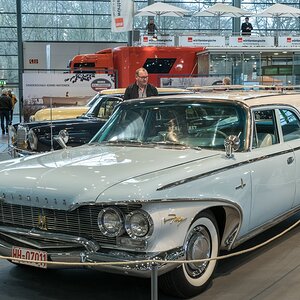 Plymouth Fury Sport Suburban (1960)