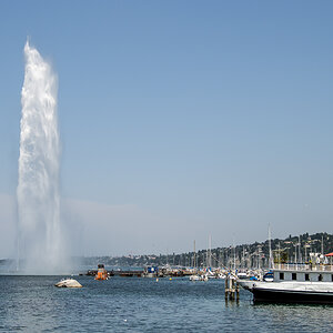 Wasserjet Genf.jpg