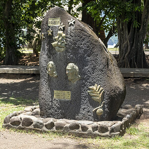 Bounty Denkmal Point Venus Tahiti.jpg