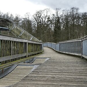 100 m Erlebnisfußgängerbrücke.jpg
