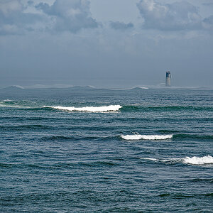 Leuchtturm-im-Meer.jpg