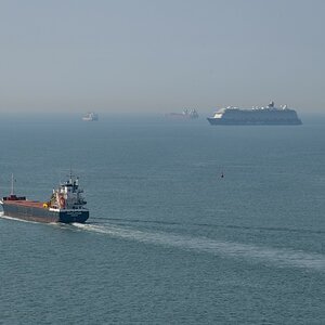 200411 Edith Maersk DL-8.jpg