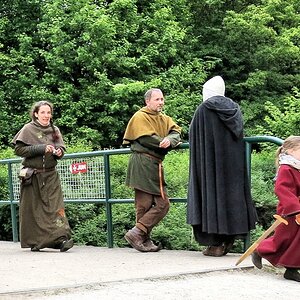 1-54 Auf dem Weg zum Festplatz....jpg