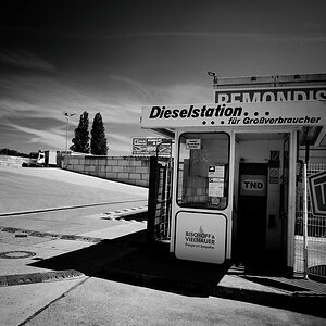 SF2_7170DXO_1.jpg