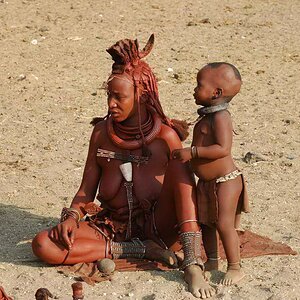 Himba Mutter mit Kind
