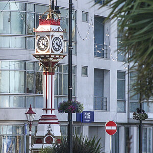 Uhr Douglas Isle of Man.jpg