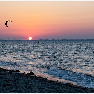 369 Surendorf - Kiter mit Sonnenuntergang II