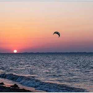 368 Surendorf - Kiter mit Sonnenuntergang I