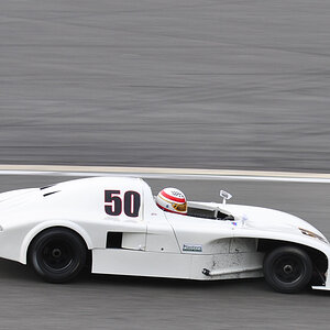LOLA T390_00001.jpg