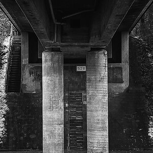 Unter der Brücke (1 von 1).JPG