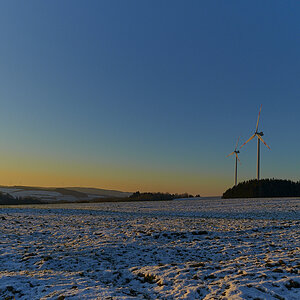 D30_8466Windrad am Morgen2_web.jpg