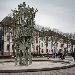 Rosenmontag 2021: Fastnachtsbrunnen