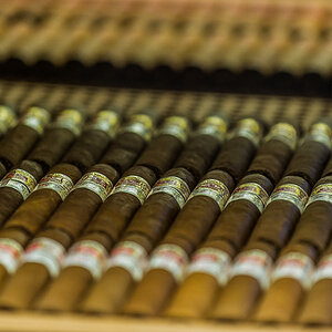 Humidor (1 von 1).JPG