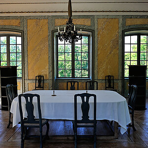Drottningholm Gartenpavillon Speisezimmer.jpg