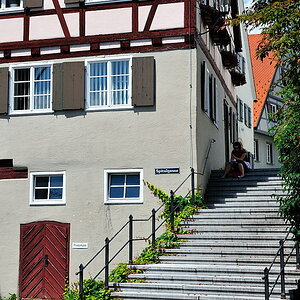 D03 1675