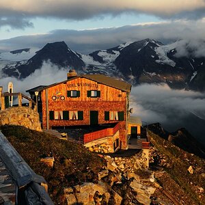 DSC 4715 Edelweißhütte um ca. 6 Uhr morgens. D700/AF-S 24-70 2,8 G ED