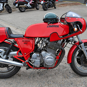 Laverda SFC rechts.jpg