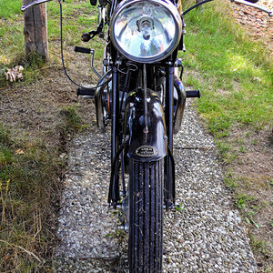 Triumph Speedtwin front.jpg