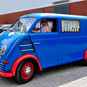 Blau.jpg
