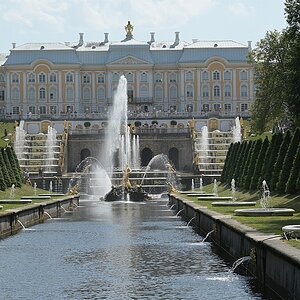 St_Peterhof_St_Petersburg.jpg
