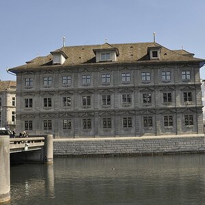 Rathaus_ Zuerich.jpg