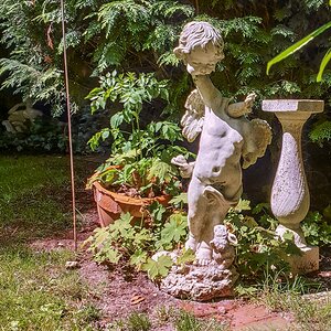 TZ_Gefallene Figur.jpg