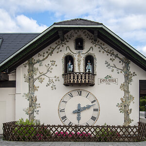 Titisee Haus Uhr.jpg