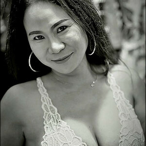 comp_Boobs1-SW-Lumi.jpg