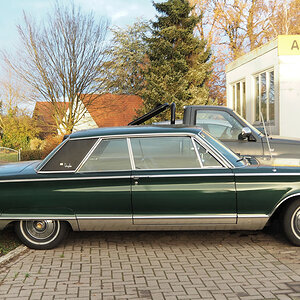 Chrysler New Yorker 3.jpg