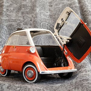 BMW 250 Isetta Tür.jpg